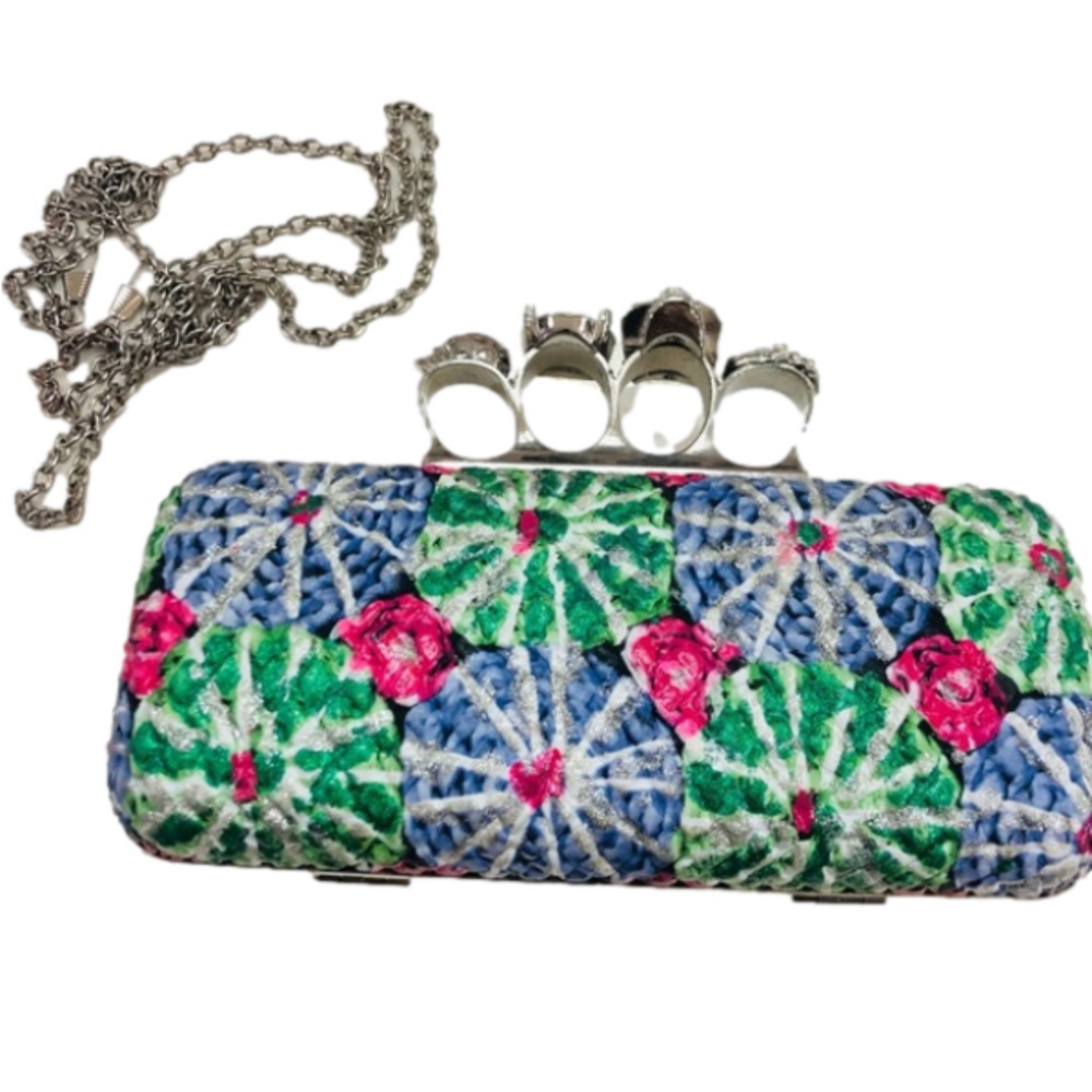Skull ring Rhinestone flowers clutch